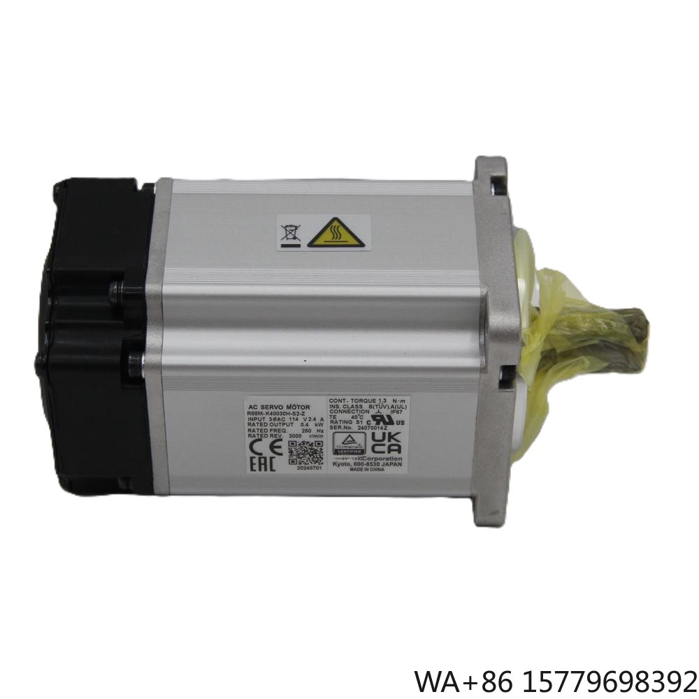 Power Inverter - Moteur servo neuf R88M-K40030H-S2, moteur servo